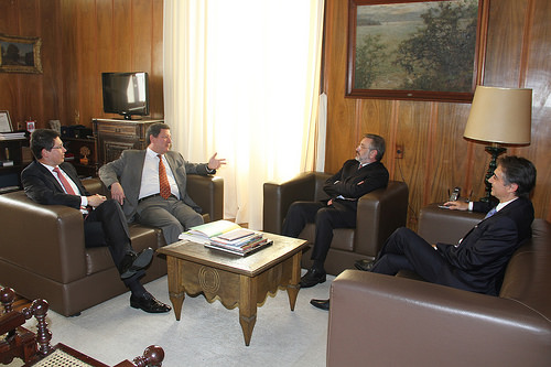 Secretário da Justiça recebe visita de representantes do Instituto Brasil Legal e da ABILUMI